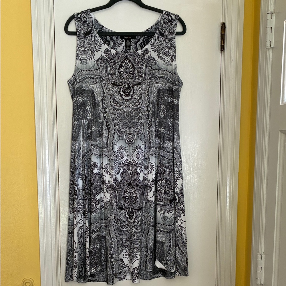 Style&Co black, grey and white print dress
